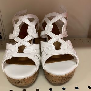 Jelly pop Alabama white wedges